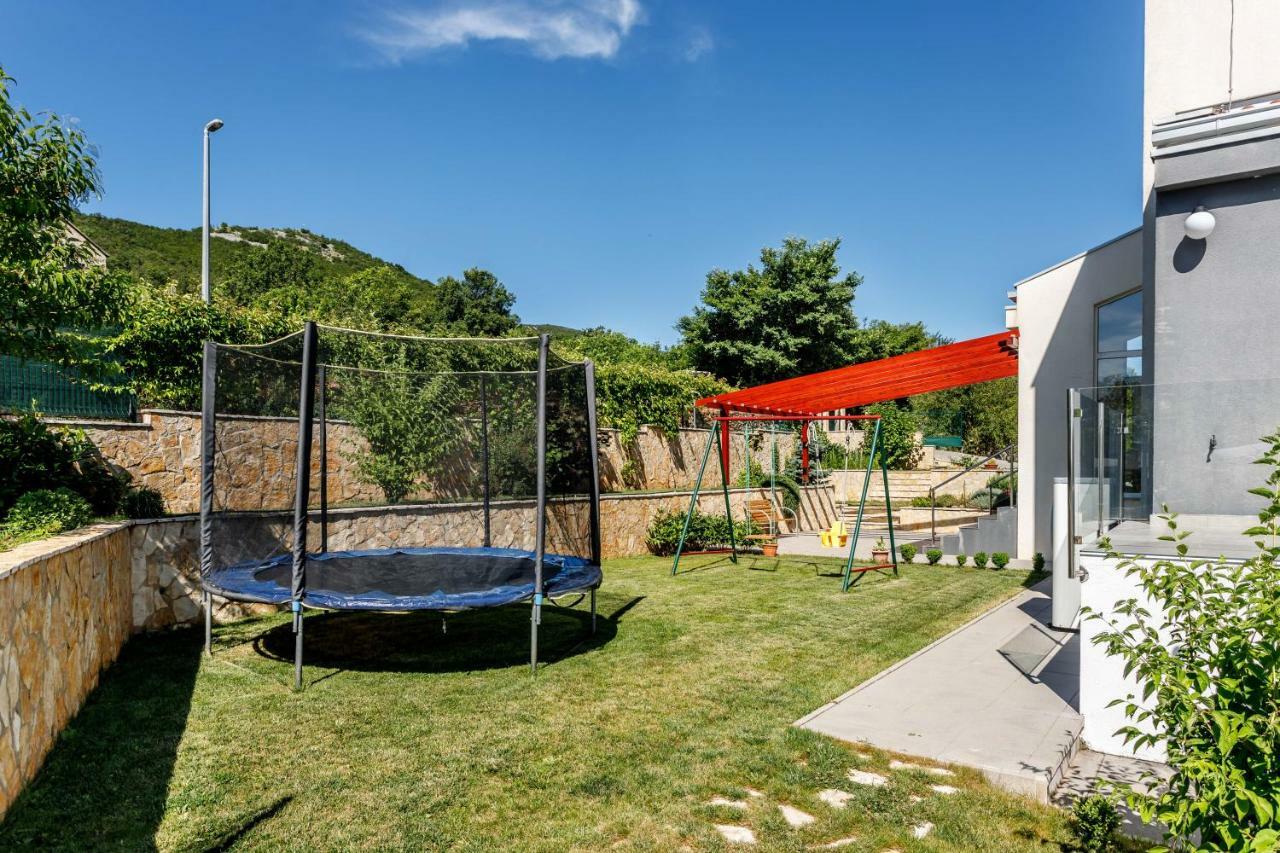 Luxury Villa Nadalina-Dicmo Dugopolje Exterior foto