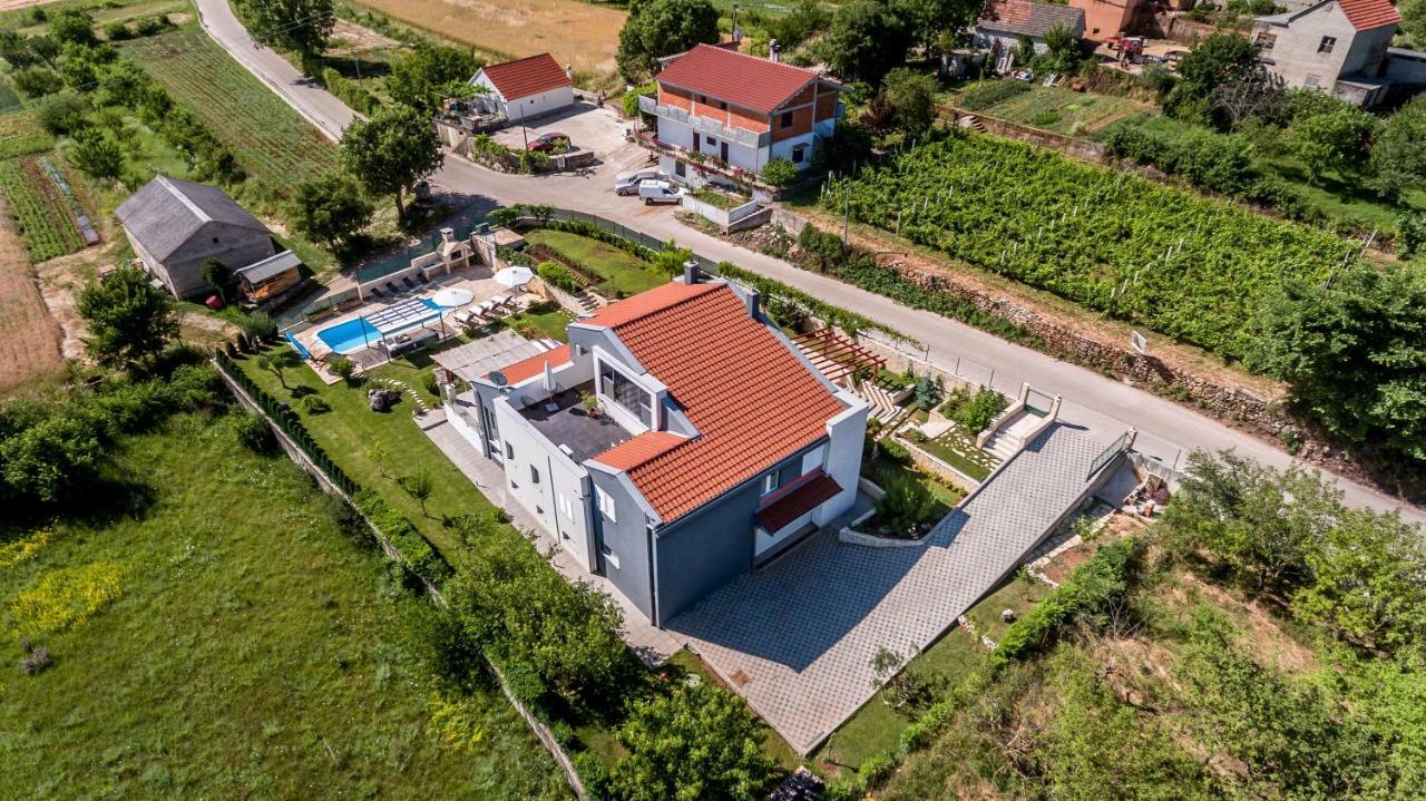 Luxury Villa Nadalina-Dicmo Dugopolje Exterior foto